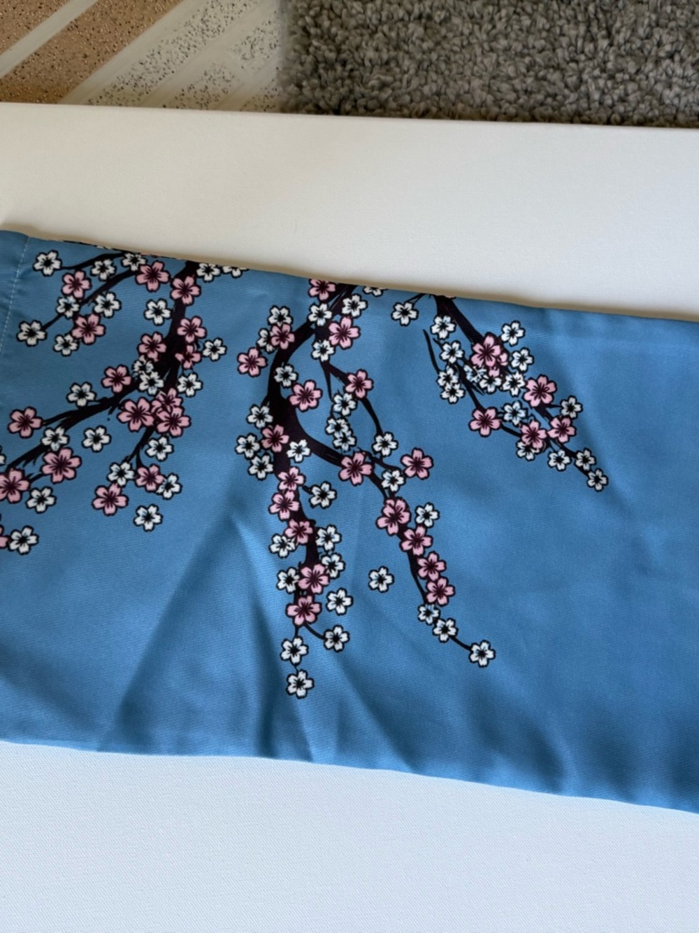 SHEIN Blue Wide-Leg Pants with Floral & Knight Print - Picture 6 of 8